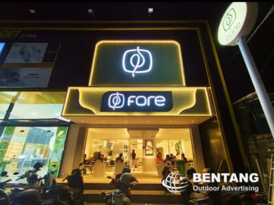 Contoh Neon Box yang Menarik dan Mencuri Perhatian