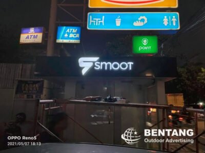 Contoh Neon Box yang Menarik dan Mencuri Perhatian