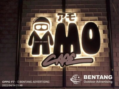 Contoh Neon Box yang Menarik dan Mencuri Perhatian
